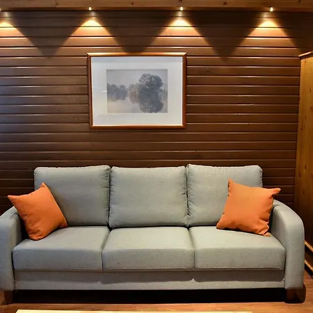 Polar Star Apartment